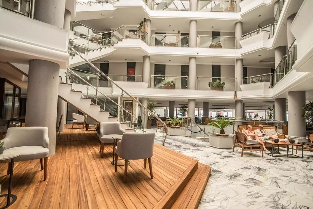 greenbeach_shabaviz (19).jpg